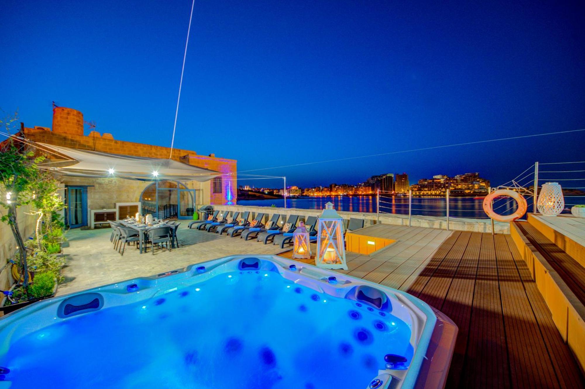 Valletta Waterfront Villa With Pool And Jacuzzi Extérieur photo